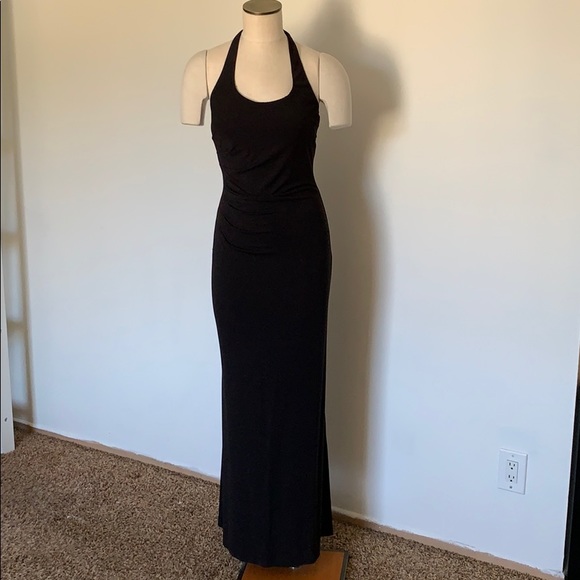 Nicole Miller Dresses & Skirts - Simple black evening dress with a tad of color!